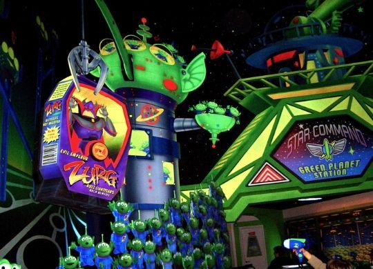 Unvergesslicher Familienspaß in Buzz Lightyears Laser Blast