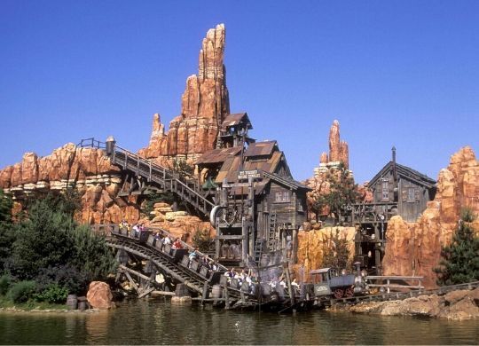 big thunder mountain attraktion disneyland paris foto 