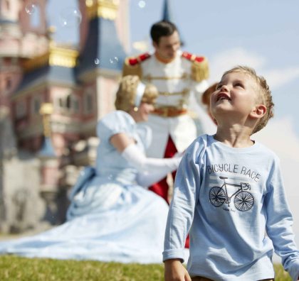 Erleben Sie einen abenteuerlichen Moment in den Disneyland Parks