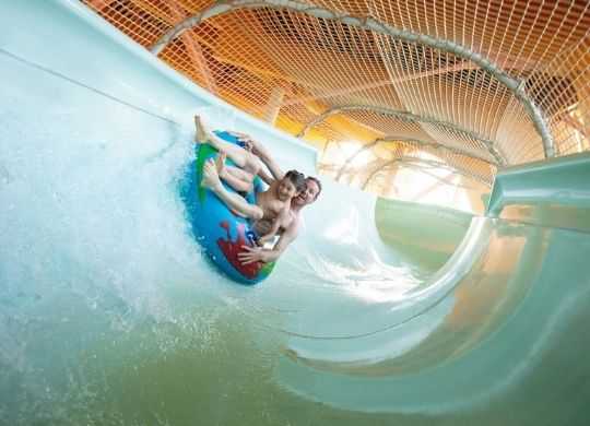 Viel Spaß beim Schwimmen im Village Nature Paris